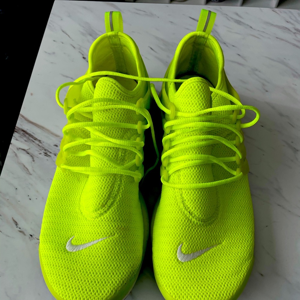 Neon green Nike air presto size 10